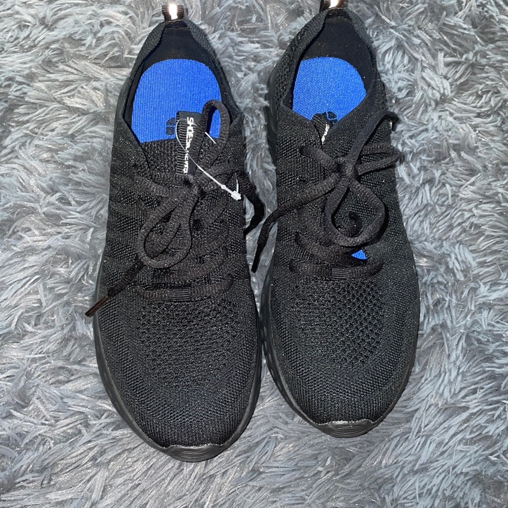Black slip resistant work shoes!